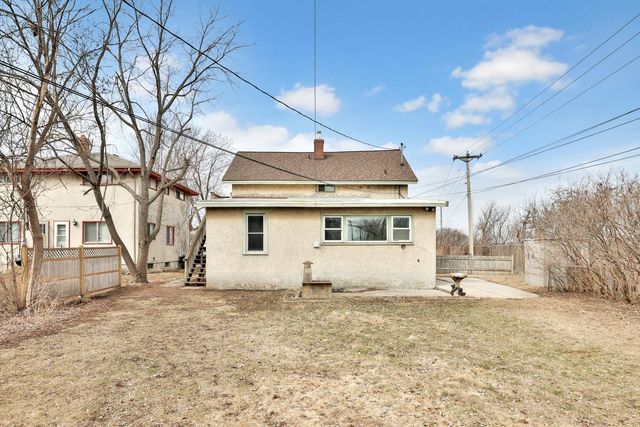 914 Charlotte Street, Saint Paul, MN 55104