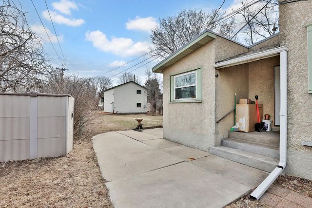 914 Charlotte Street, Saint Paul, MN 55104