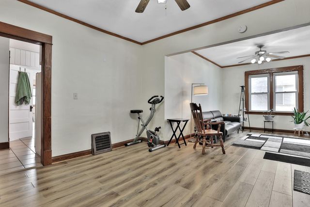 914 Charlotte Street, Saint Paul, MN 55104