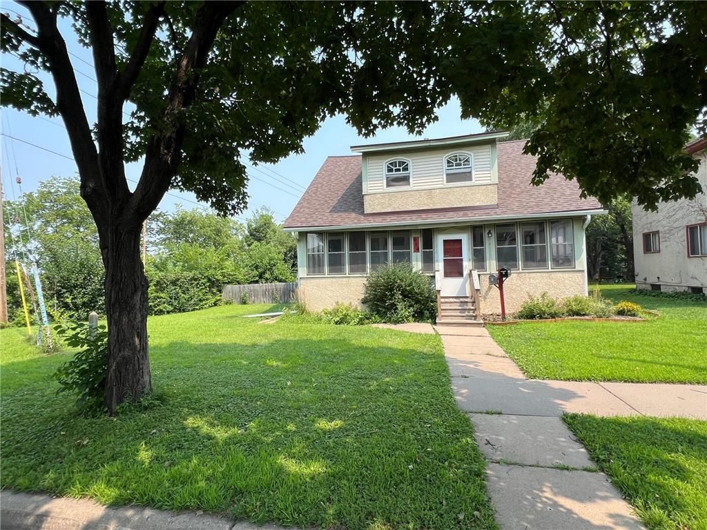 914 Charlotte Street, Saint Paul, MN 55104