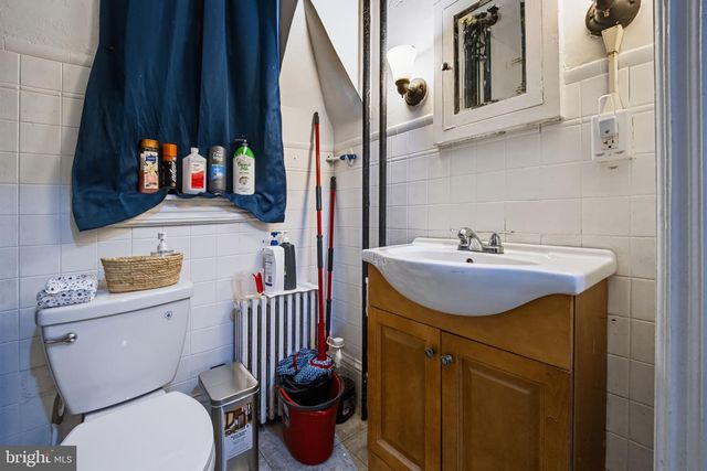 1110 BUSHKILL ST, Easton, PA 18042