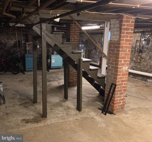 1110 BUSHKILL ST, Easton, PA 18042