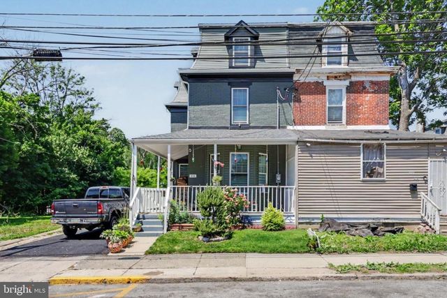 410 S 7TH ST, Darby, PA 19023