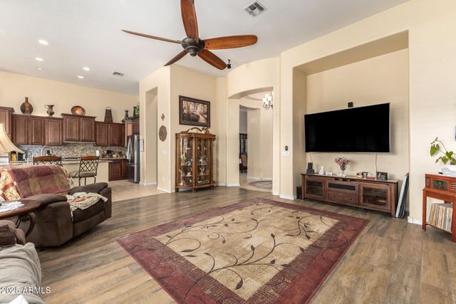 17923 W ECHO Lane, Waddell, AZ 85355