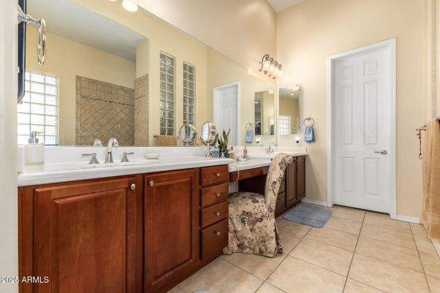 17923 W ECHO Lane, Waddell, AZ 85355