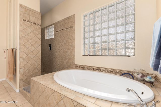 17923 W ECHO Lane, Waddell, AZ 85355