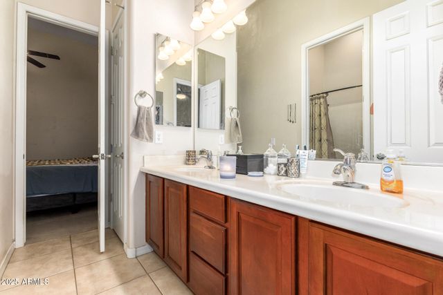 17923 W ECHO Lane, Waddell, AZ 85355