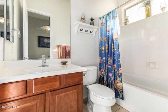 17923 W ECHO Lane, Waddell, AZ 85355