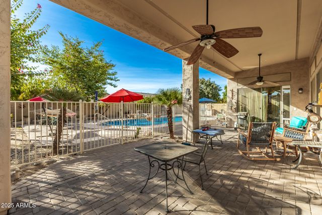 17923 W ECHO Lane, Waddell, AZ 85355