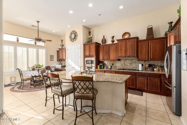 17923 W ECHO Lane, Waddell, AZ 85355