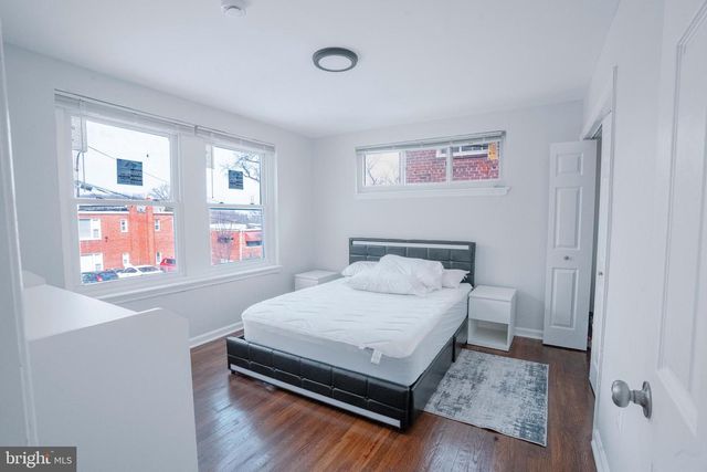 32 VARNUM ST NE, Washington, DC 20011