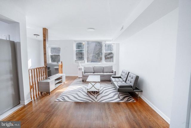 32 VARNUM ST NE, Washington, DC 20011