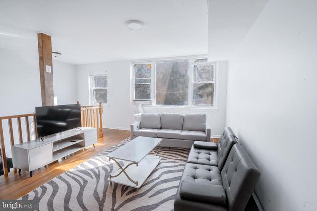 32 VARNUM ST NE, Washington, DC 20011