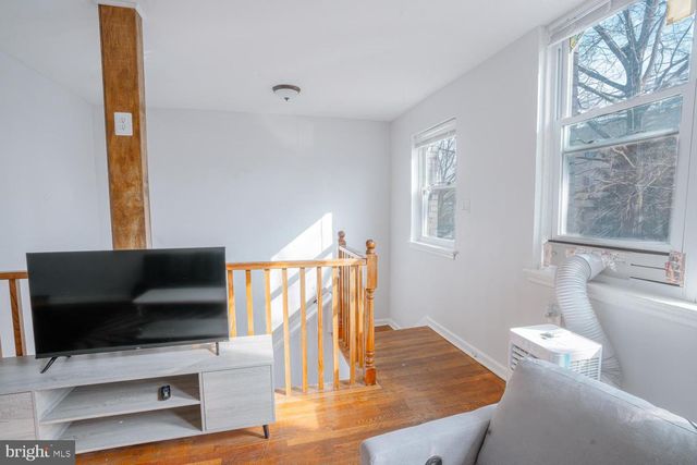 32 VARNUM ST NE, Washington, DC 20011