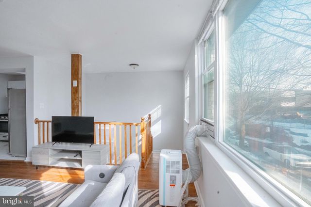 32 VARNUM ST NE, Washington, DC 20011