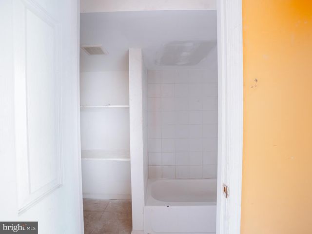 32 VARNUM ST NE, Washington, DC 20011