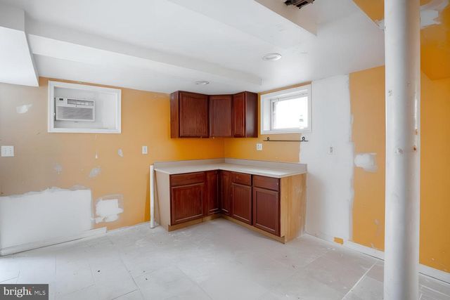 32 VARNUM ST NE, Washington, DC 20011