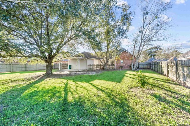 6500 Summerlin Dr, Zachary, LA 70791