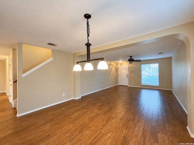 10111 Sparrow Way, Universal City, TX 78148