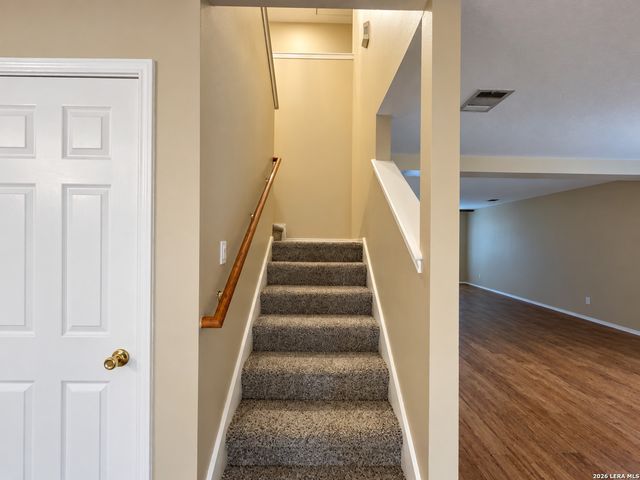 10111 Sparrow Way, Universal City, TX 78148