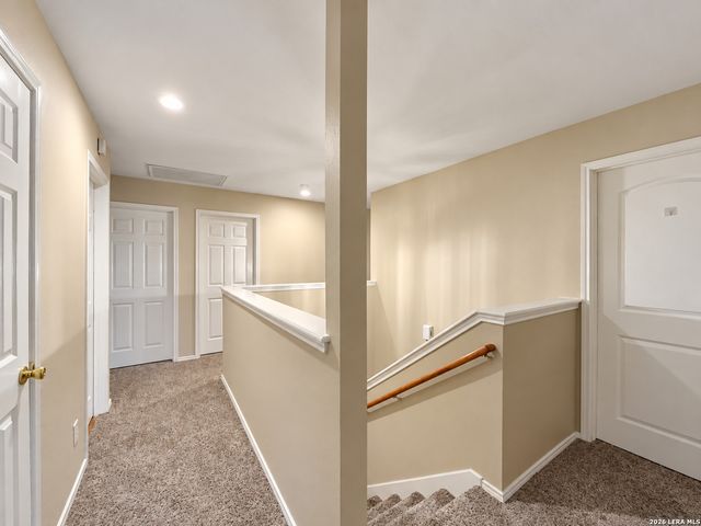 10111 Sparrow Way, Universal City, TX 78148