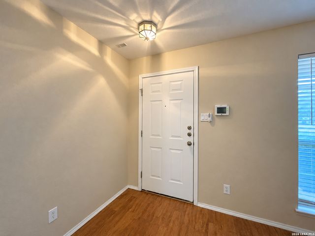 10111 Sparrow Way, Universal City, TX 78148