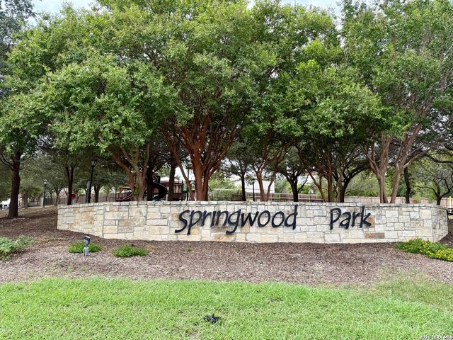 10111 Sparrow Way, Universal City, TX 78148