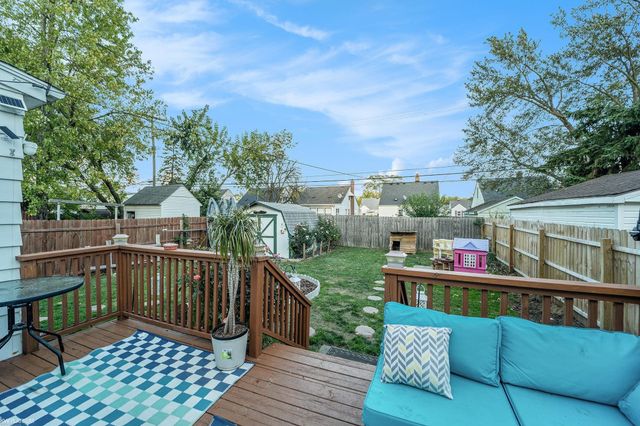22076 Tuscany Avenue, Eastpointe, MI 48021