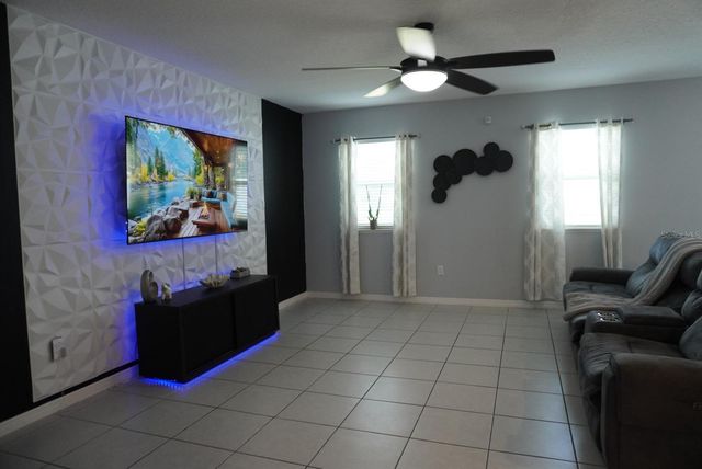 387 PINECREST LOOP, Davenport, FL 33837