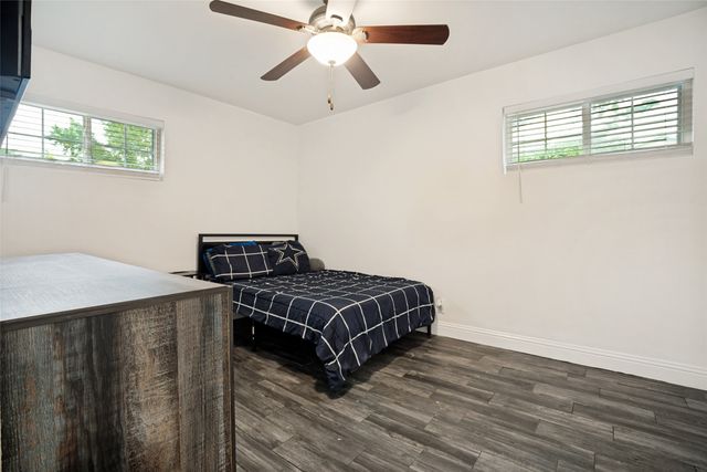 535 Northside Avenue, Lewisville, TX 75057