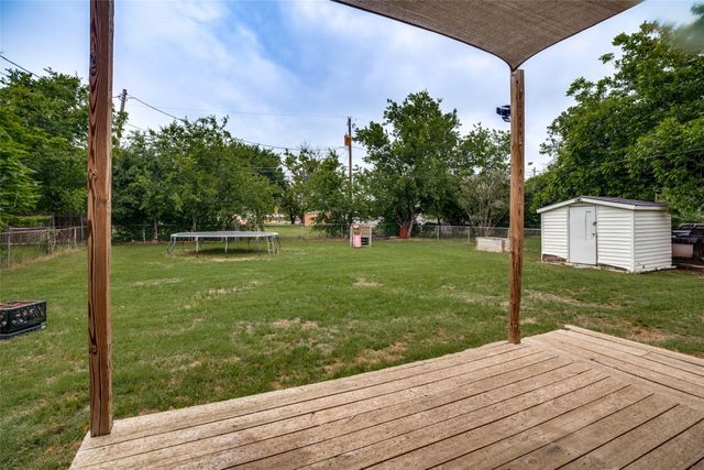 535 Northside Avenue, Lewisville, TX 75057