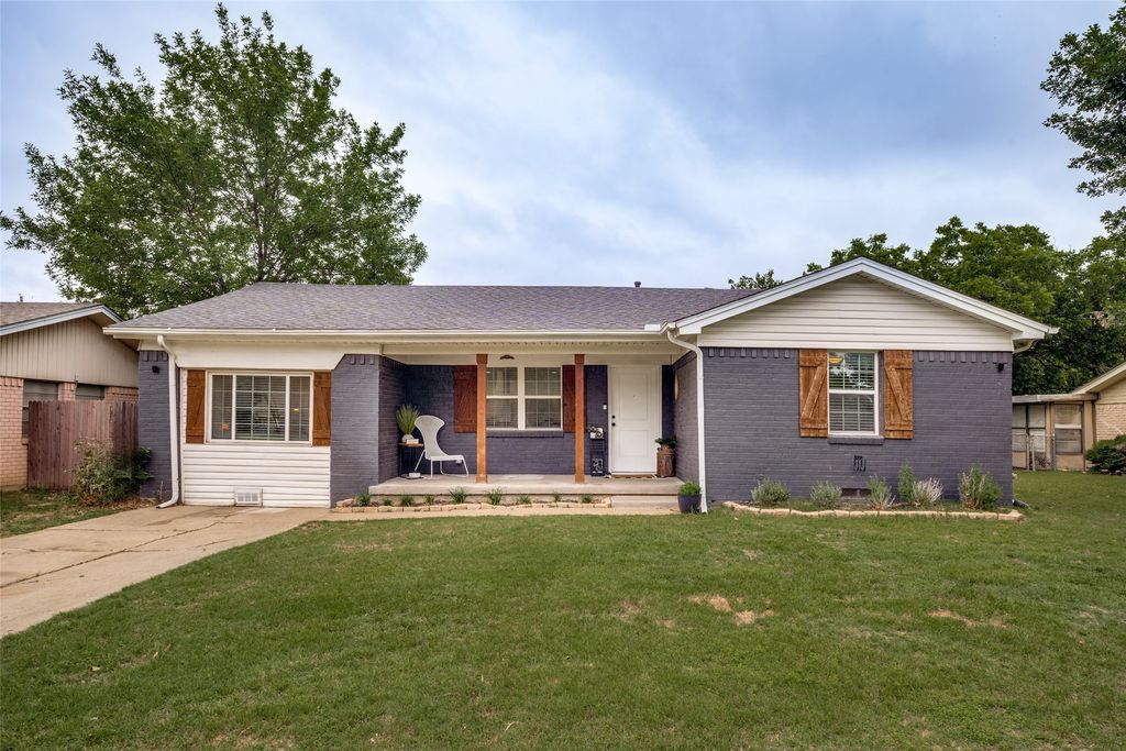 535 Northside Avenue, Lewisville, TX 75057