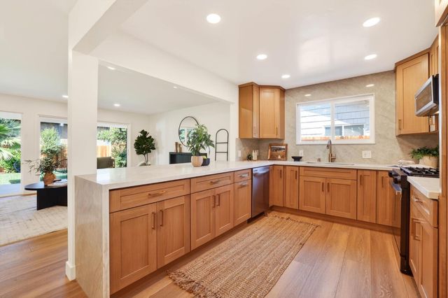 2513 Butano Dr, Sacramento, CA 95821