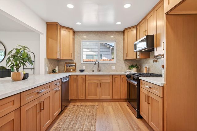 2513 Butano Dr, Sacramento, CA 95821