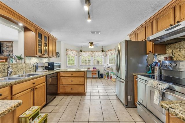 352 Oak Hampton Road, Fleming, GA 31309