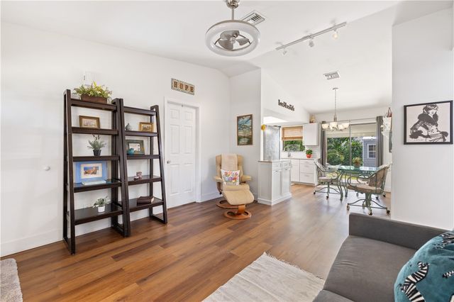 6475 5th Street, Vero Beach, FL 32968