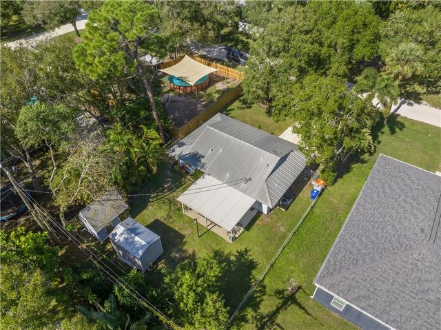 6475 5th Street, Vero Beach, FL 32968