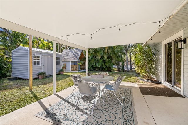 6475 5th Street, Vero Beach, FL 32968