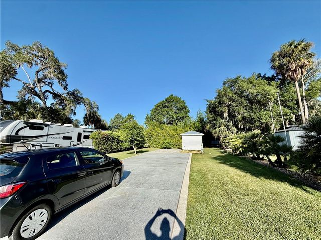 3054 NE 101ST TERRACE 127, Silver Springs, FL 34488