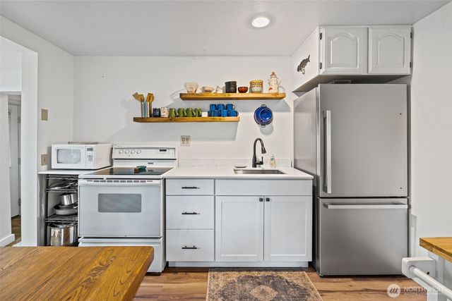 5530 E Mason Lake Drive W, Grapeview, WA 98546