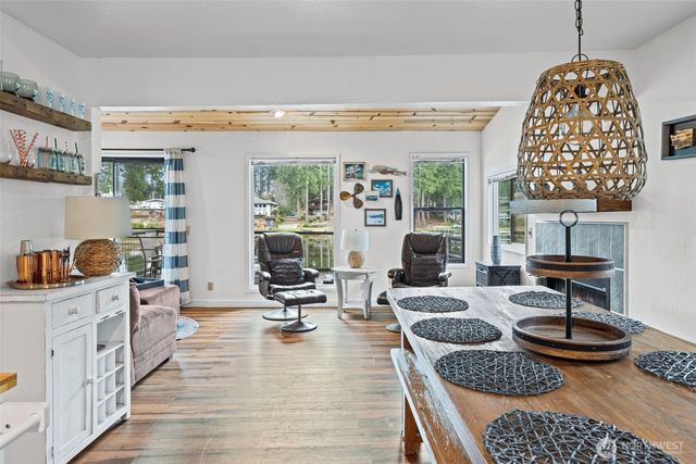 5530 E Mason Lake Drive W, Grapeview, WA 98546