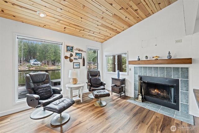 5530 E Mason Lake Drive W, Grapeview, WA 98546