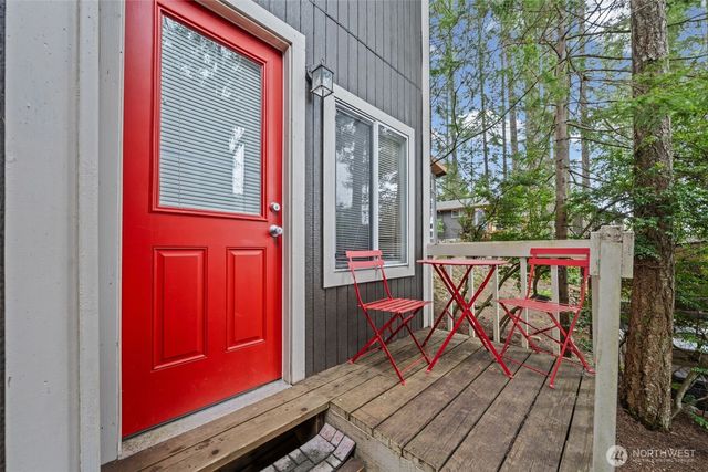 5530 E Mason Lake Drive W, Grapeview, WA 98546