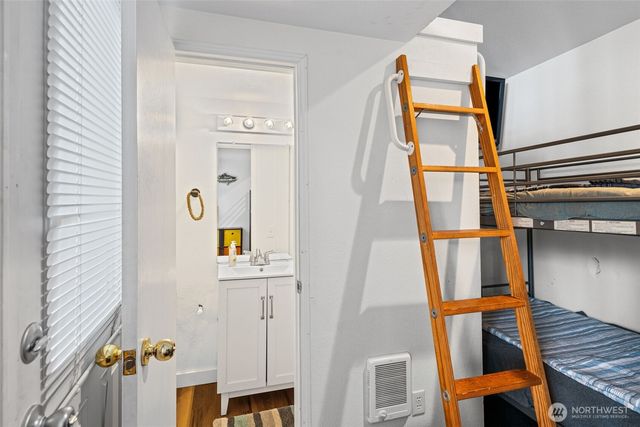 5530 E Mason Lake Drive W, Grapeview, WA 98546