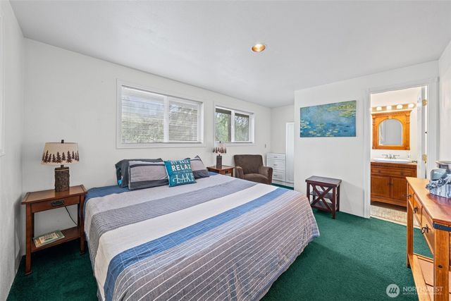 5530 E Mason Lake Drive W, Grapeview, WA 98546