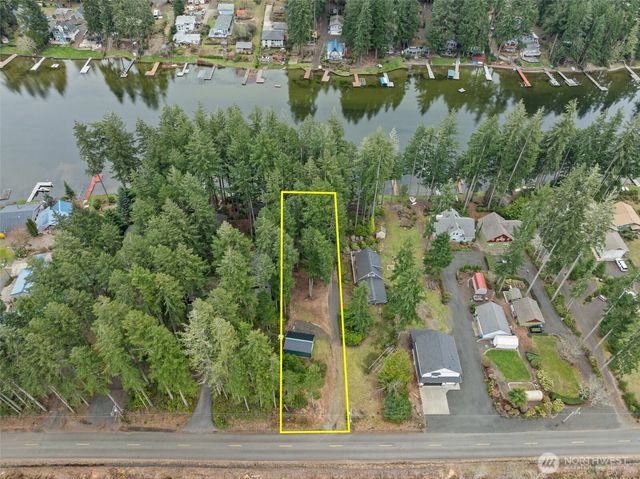 5530 E Mason Lake Drive W, Grapeview, WA 98546