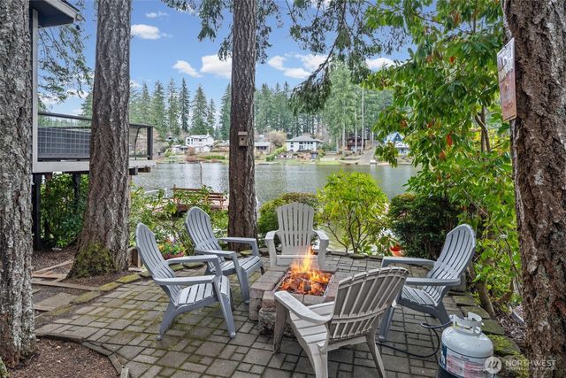 5530 E Mason Lake Drive W, Grapeview, WA 98546