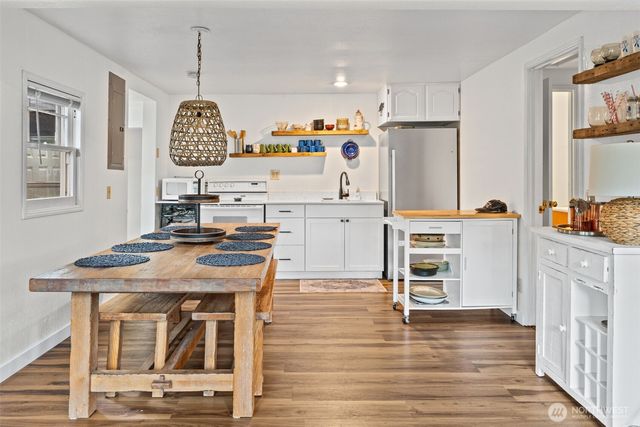 5530 E Mason Lake Drive W, Grapeview, WA 98546