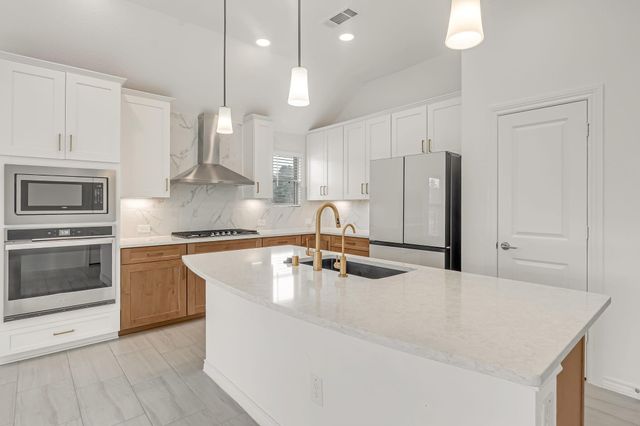 15702 Rosemary Hill Lane, Conroe, TX 77302