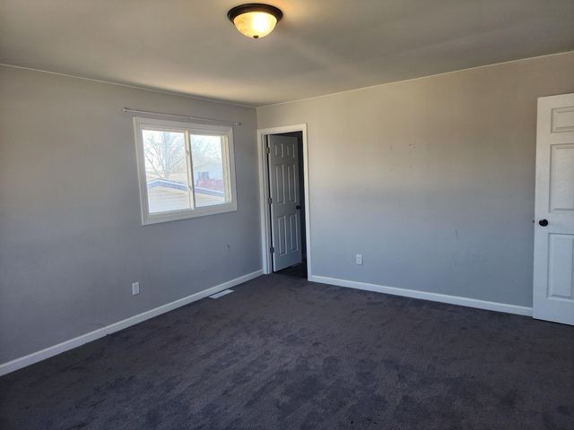 414 Sassafrass Drive, Valparaiso, IN 46385